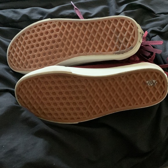 Vans - Picture 3 of 3